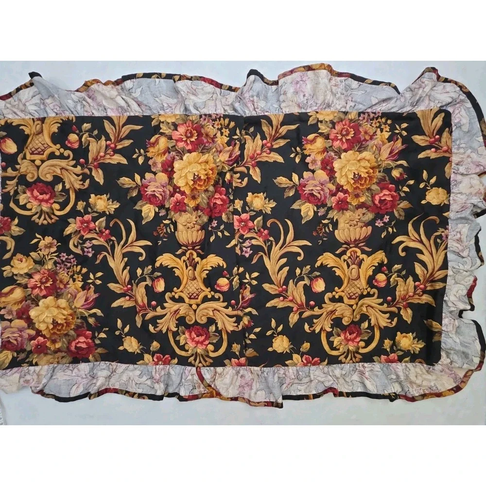 2 Vintage 2003 Raymond Waites Rose Floral Ruffled Pillow Shams King Black Urns
